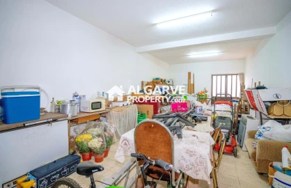 Moradia T8 para Venda em Quarteira