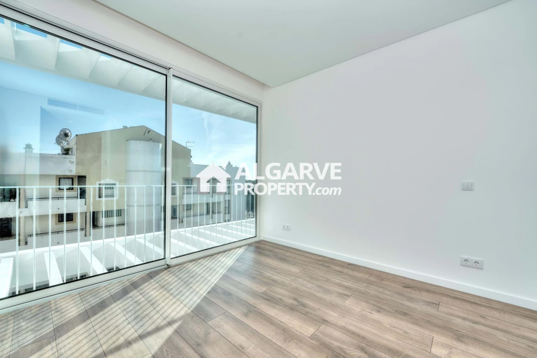 Apartamento T3 para Venda em Quarteira Foto 22