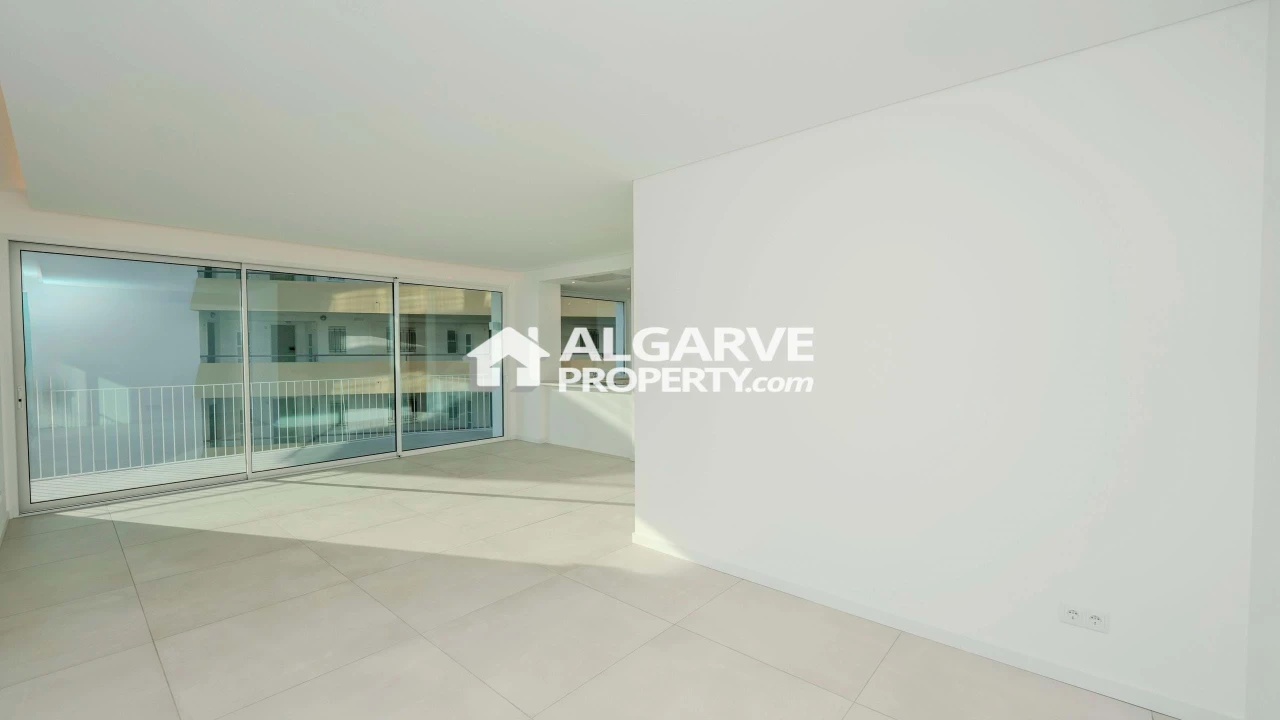 Apartamento T3 para Venda em Quarteira Foto 18