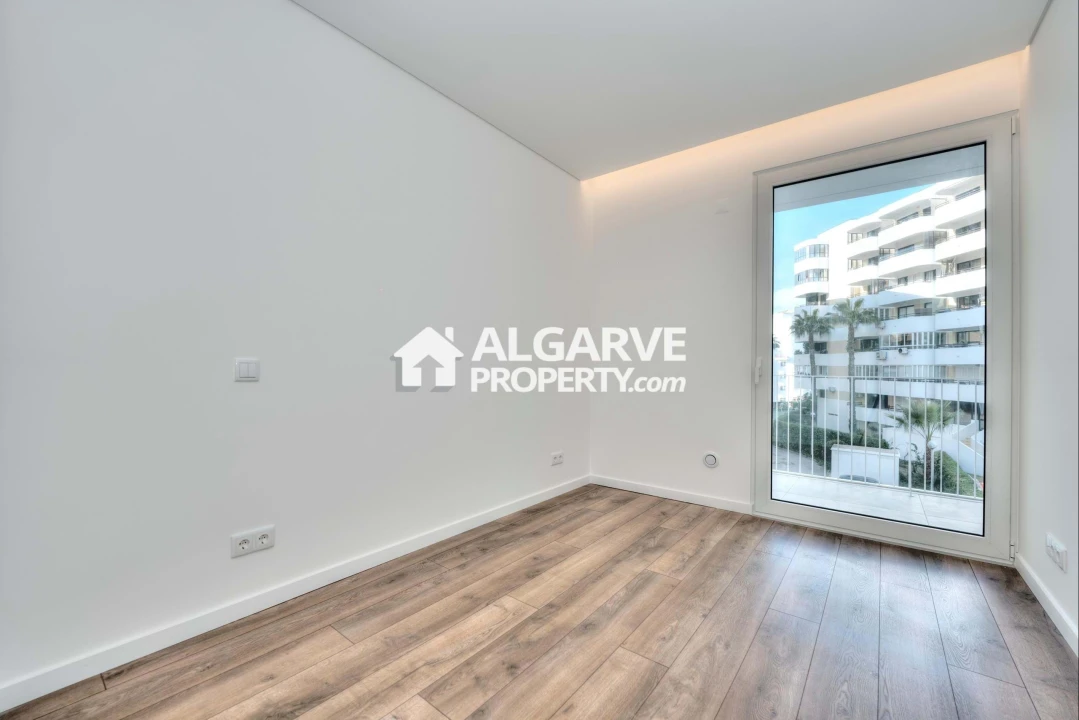 Apartamento T3 para Venda em Quarteira Foto 24