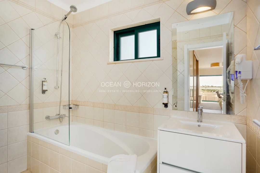 Apartamento para Venda em Estômbar e Parchal Foto 10