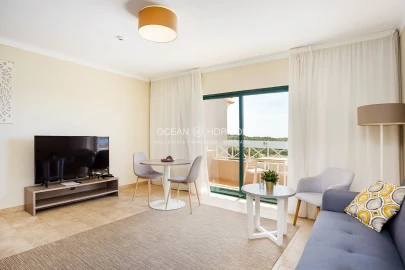 Apartamento para Venda em Estômbar e Parchal
