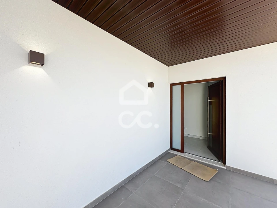 Moradia T4 para Venda em Outeiro Seco Foto 56