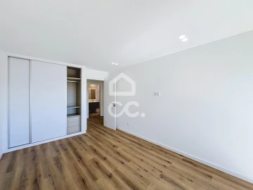 Moradia T4 para Venda em Outeiro Seco