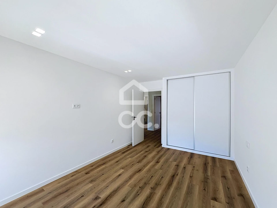 Moradia T4 para Venda em Outeiro Seco Foto 40