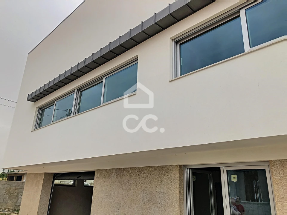 Moradia T4 para Venda em Outeiro Seco Foto 13