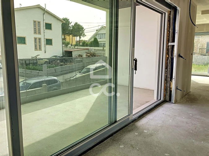 Moradia T4 para Venda em Outeiro Seco Foto 7