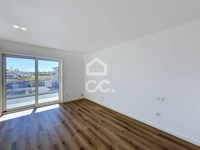 Moradia T4 para Venda em Outeiro Seco Foto 50