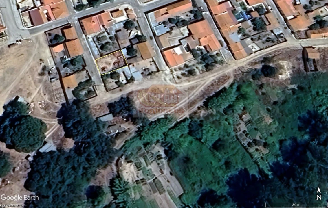 Terreno para Venda em Torrão Foto 1