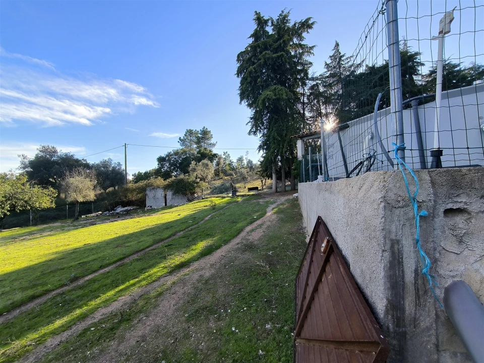 Moradia T0 para Venda em Salgueiro do Campo Foto 13