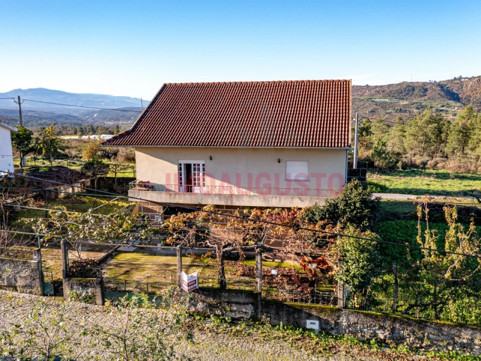 Moradia T2 para Venda em Sobral Pichorro e Fuinhas Foto 1