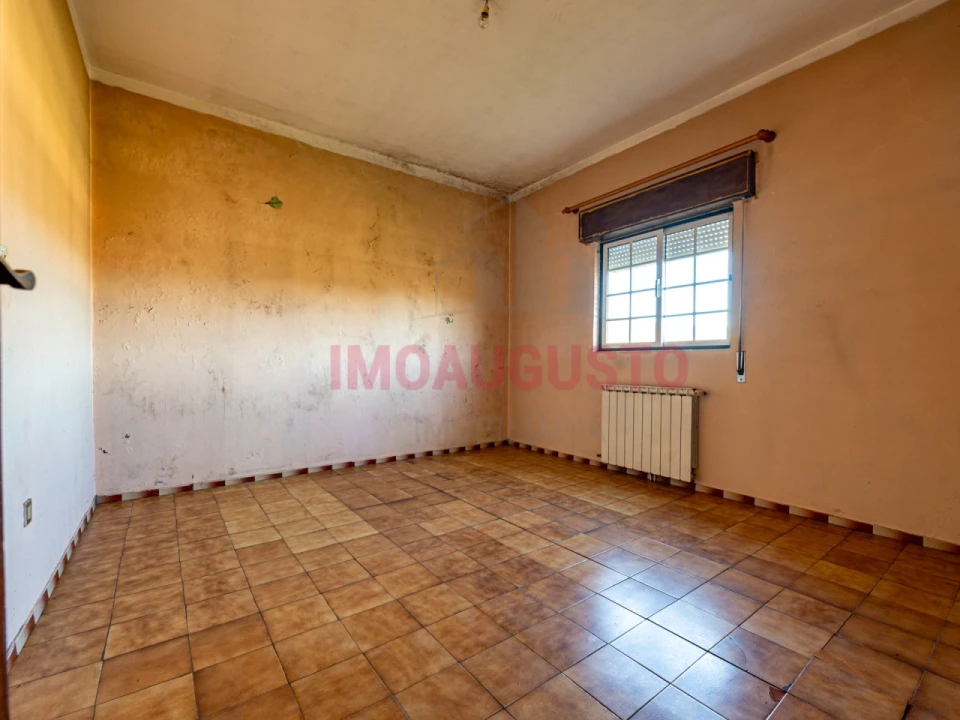 Moradia T2 para Venda em Sobral Pichorro e Fuinhas Foto 8