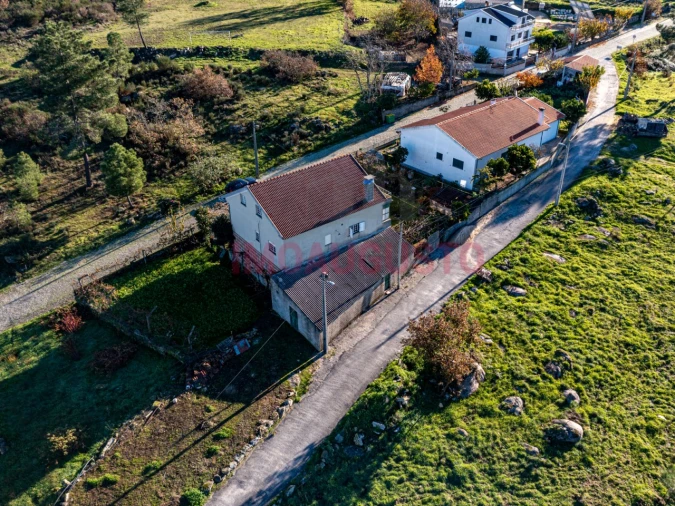 Moradia T2 para Venda em Sobral Pichorro e Fuinhas Foto 2