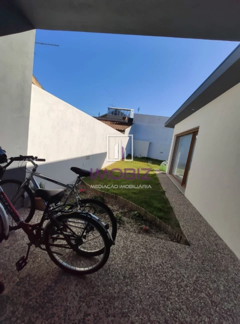 Moradia T3 para Venda em Santa Joana