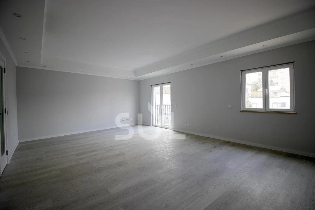 Apartamento T3 para Venda em Estômbar e Parchal Foto 10