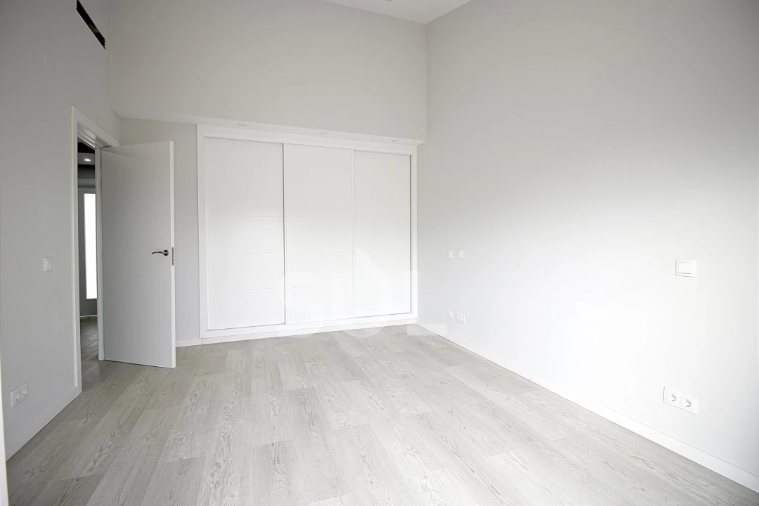 Apartamento T3 para Venda em Estômbar e Parchal Foto 20