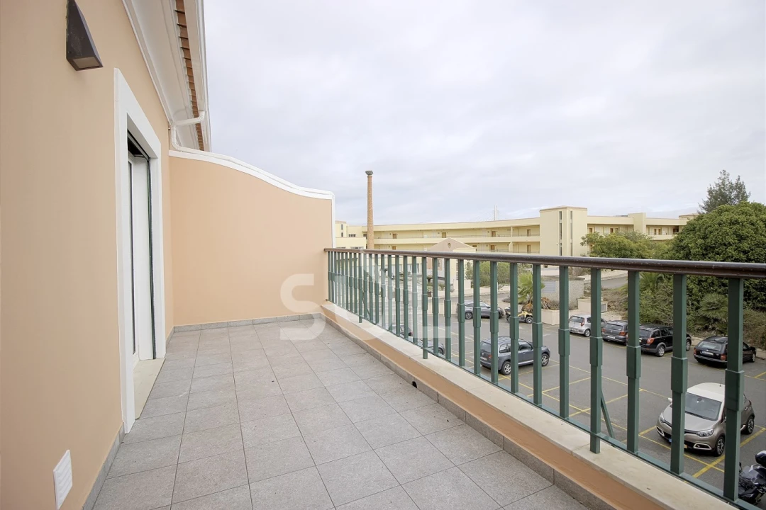 Apartamento T3 para Venda em Estômbar e Parchal Foto 15