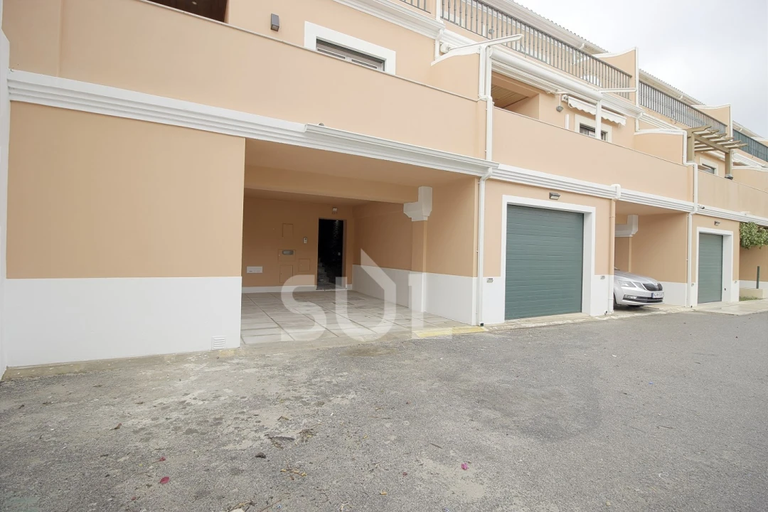 Apartamento T3 para Venda em Estômbar e Parchal Foto 22