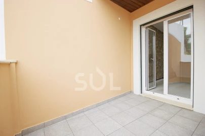 Apartamento T3 para Venda em Estômbar e Parchal