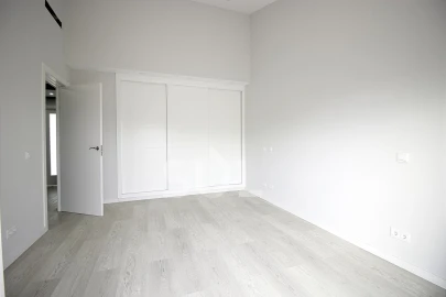 Apartamento T3 para Venda em Estômbar e Parchal