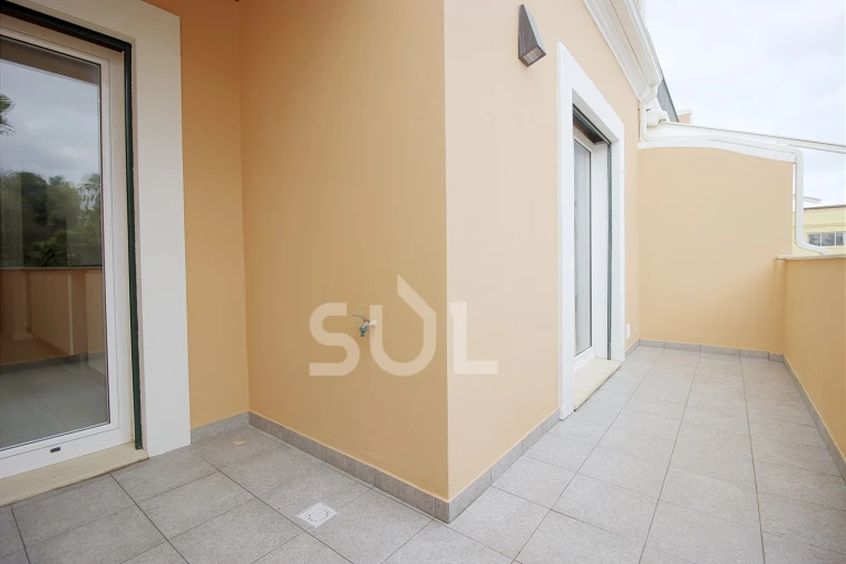 Apartamento T3 para Venda em Estômbar e Parchal Foto 5