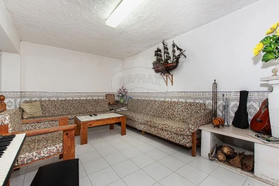 Moradia T3 para Venda em Santa Maria, São Pedro e Matacães