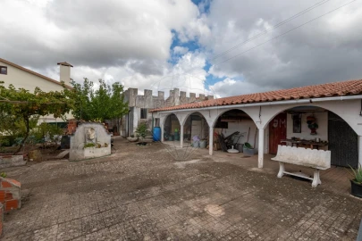 Moradia T3 para Venda em Santa Maria, São Pedro e Matacães