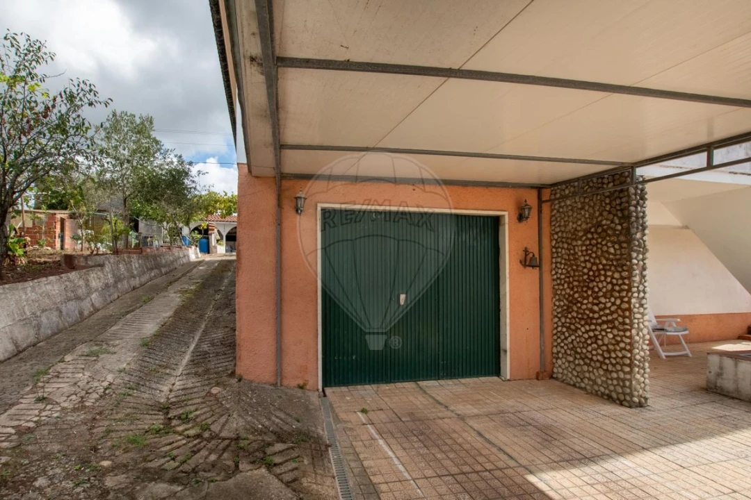 Moradia T3 para Venda em Santa Maria, São Pedro e Matacães Foto 6