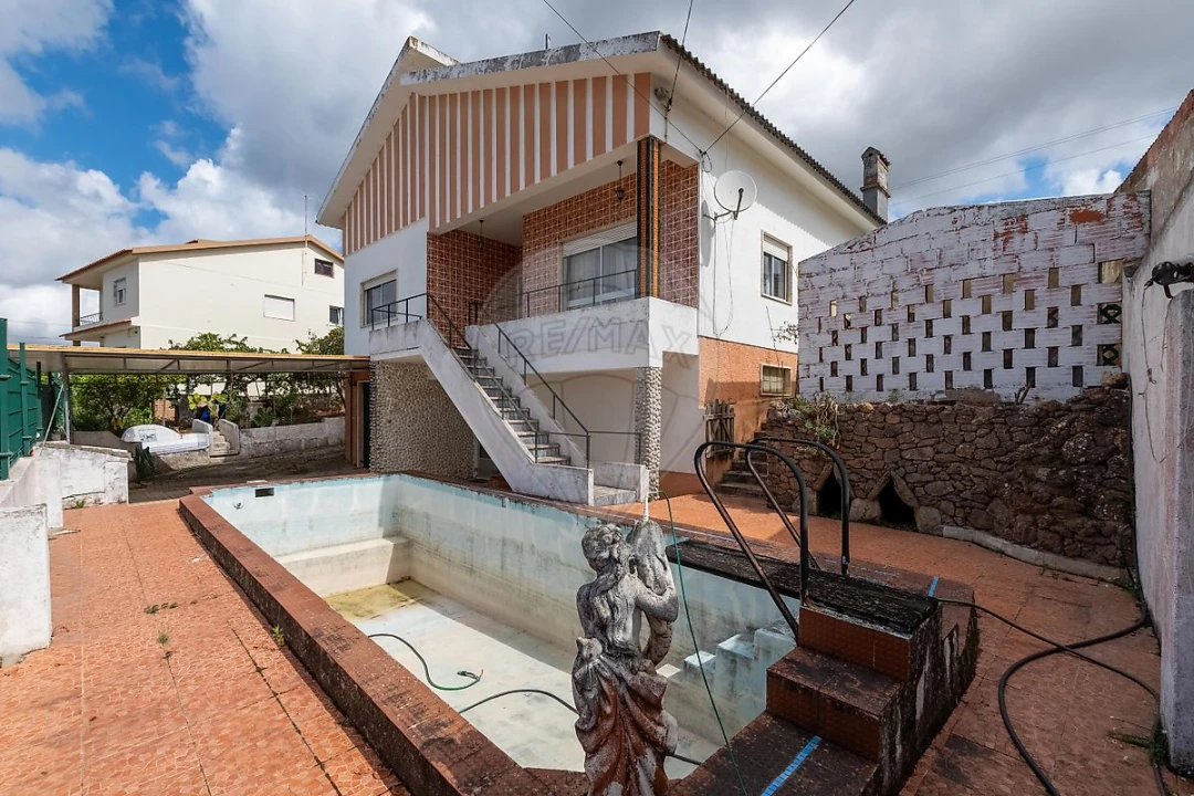 Moradia T3 para Venda em Santa Maria, São Pedro e Matacães Foto 4