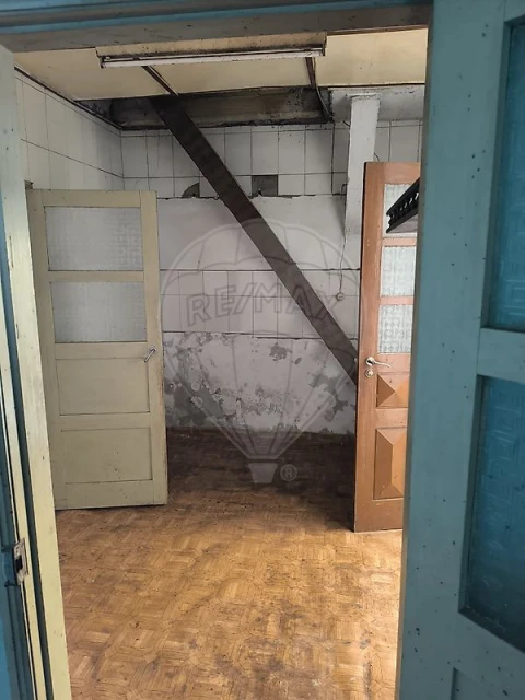 Moradia T3 para Venda em Santa Maria de Lamas