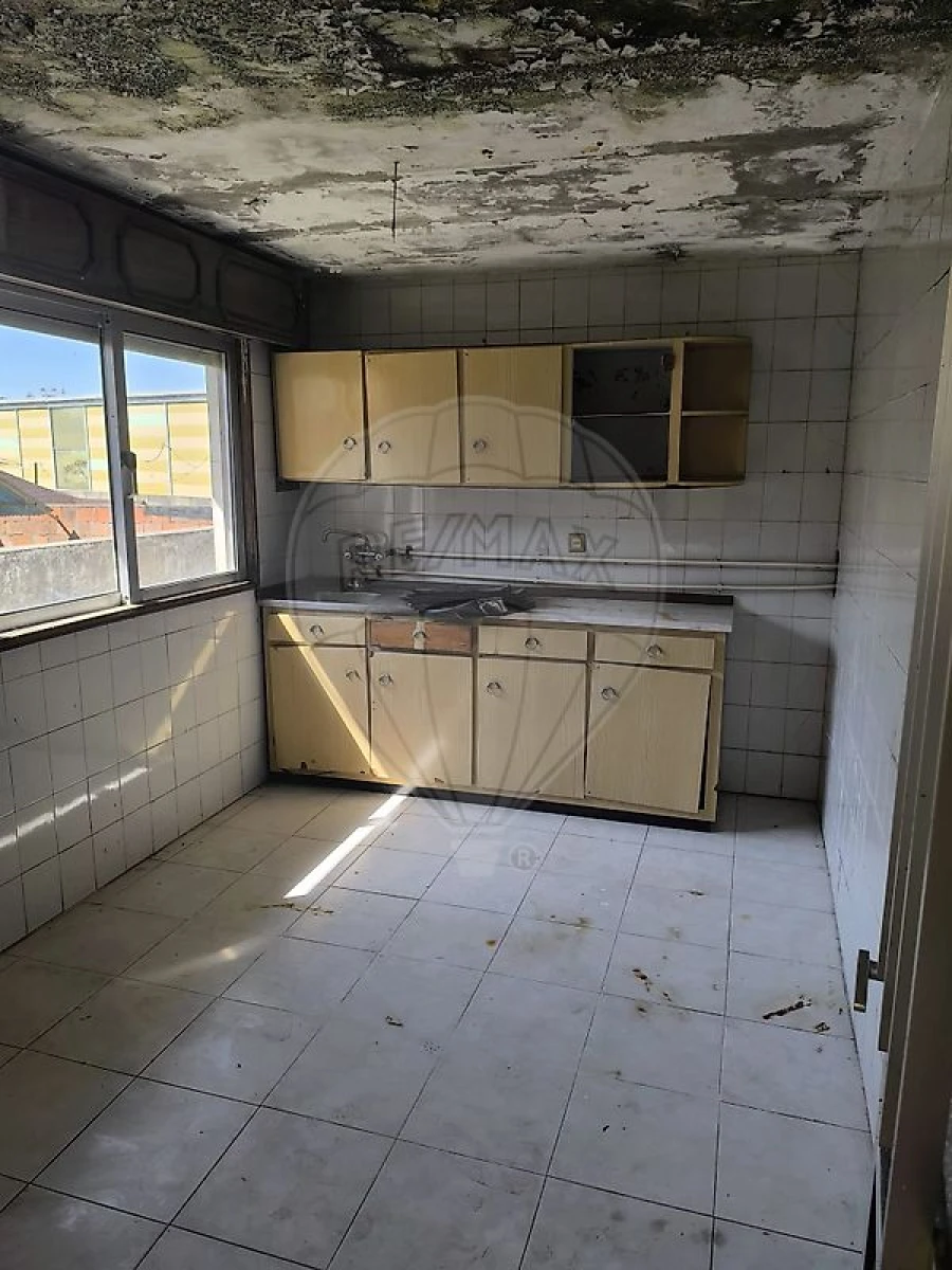 Moradia T3 para Venda em Santa Maria de Lamas Foto 7