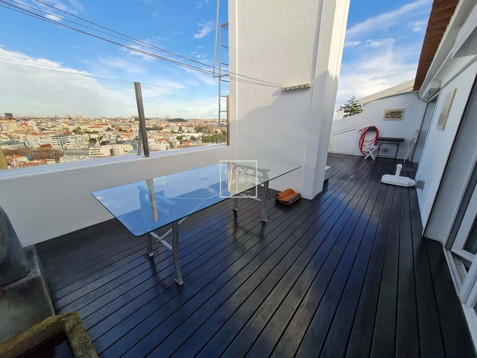 Apartamento T4 para Venda em Santo António Foto 2