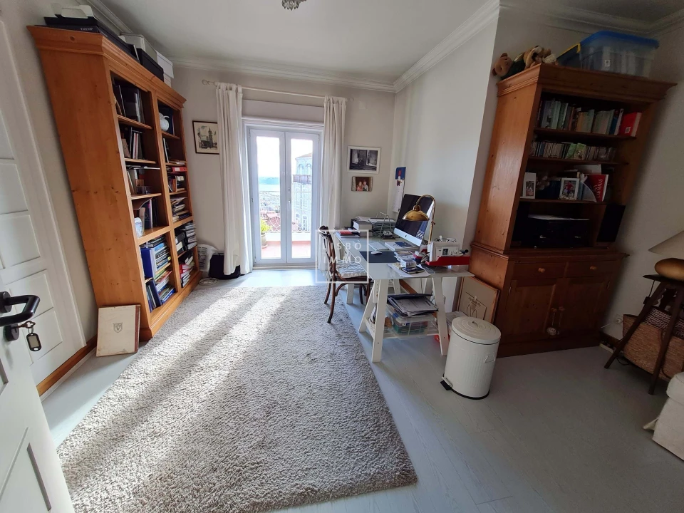 Apartamento T4 para Venda em Santo António Foto 18