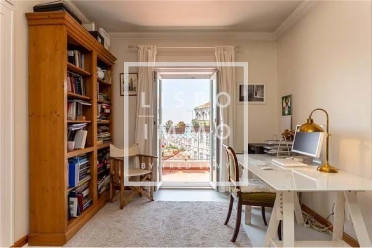 Apartamento T4 para Venda em Santo António Foto 40