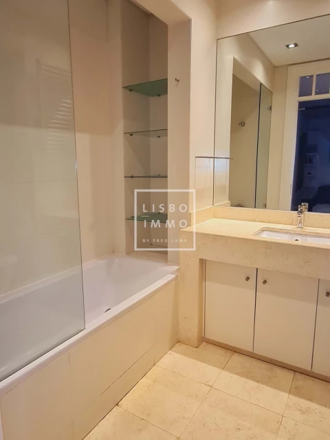 Apartamento T4 para Venda em Alcantara
