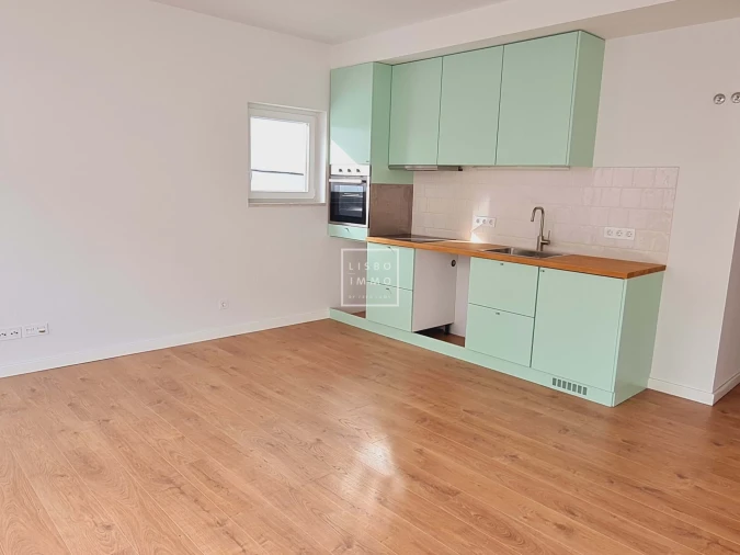 Apartamento T1 para Venda em Campo de Ourique Foto 2
