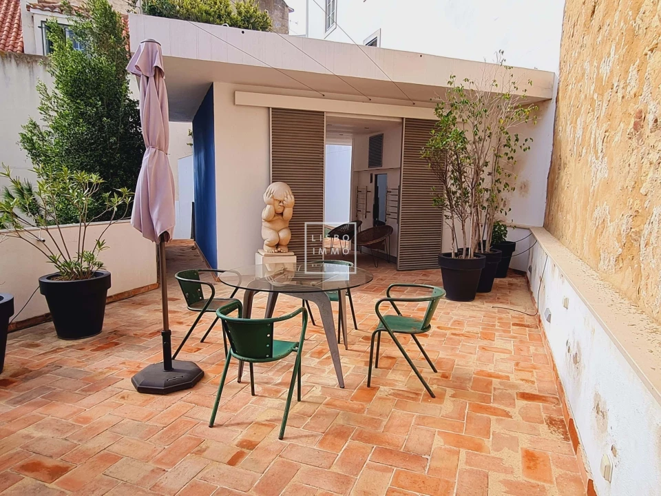 Apartamento T9 para Venda em Santa Maria Maior Foto 1