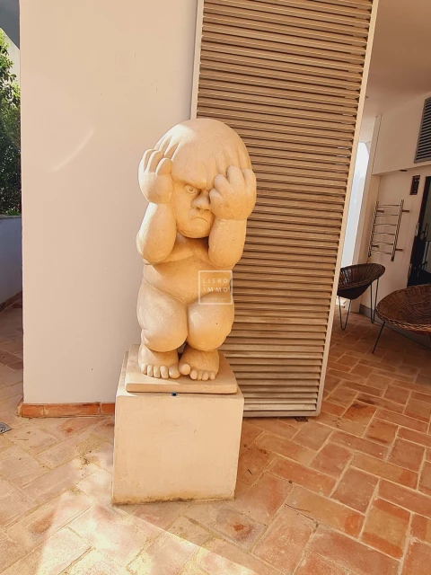 Moradia T9 para Venda em Santa Maria Maior