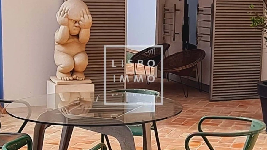 Moradia T9 para Venda em Santa Maria Maior