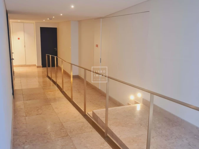 Apartamento T2 para Venda em Santo António Foto 46