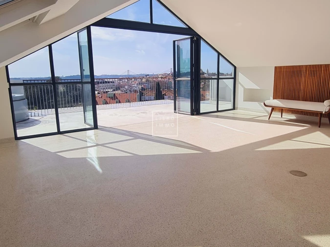 Apartamento T2 para Venda em Santo António Foto 15
