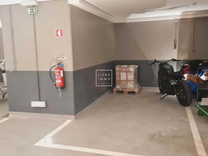 Apartamento T2 para Venda em Santo António Foto 47