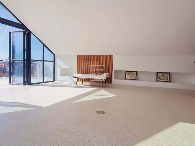 Apartamento T2 para Venda em Santo António Foto 16