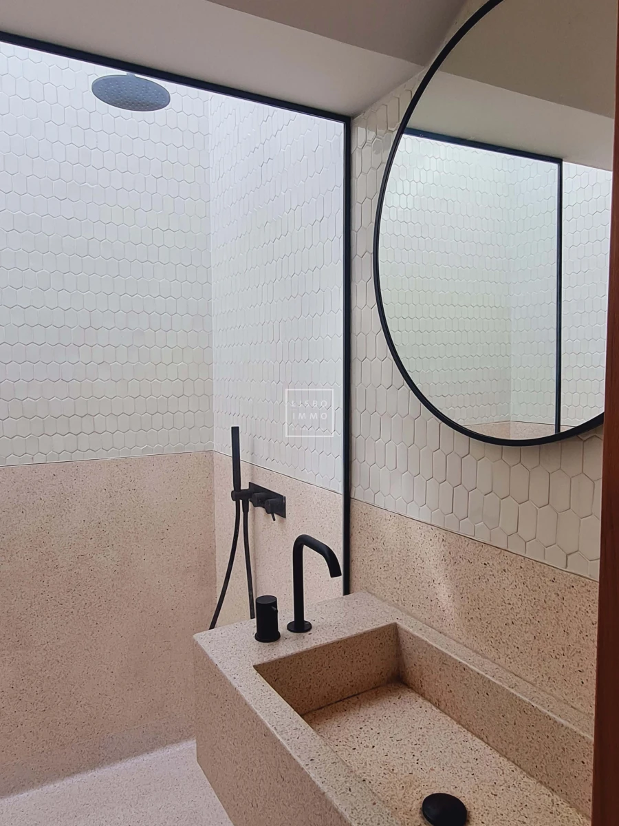 Apartamento T2 para Venda em Santo António Foto 28