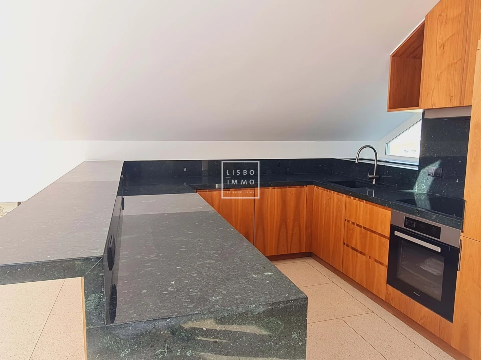 Apartamento T2 para Venda em Santo António Foto 22