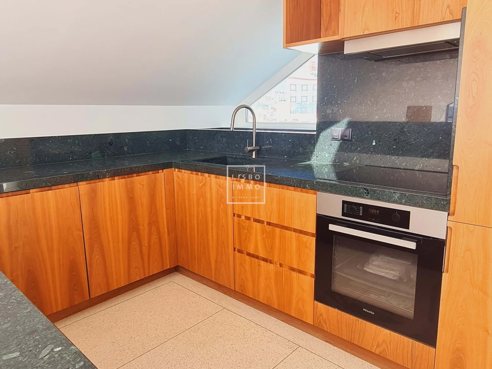 Apartamento T2 para Venda em Santo António Foto 24