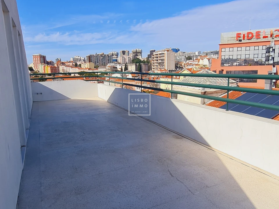 Apartamento T2 para Venda em Santo António Foto 39