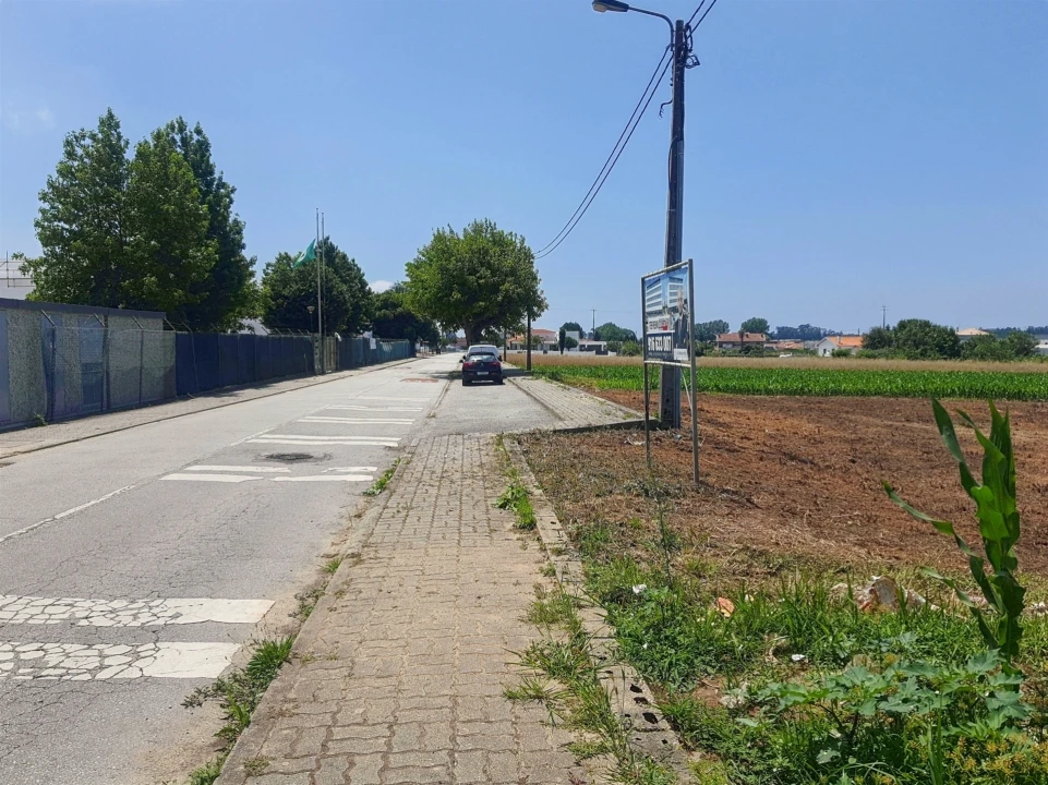 Terreno para Venda em Avanca Foto 2