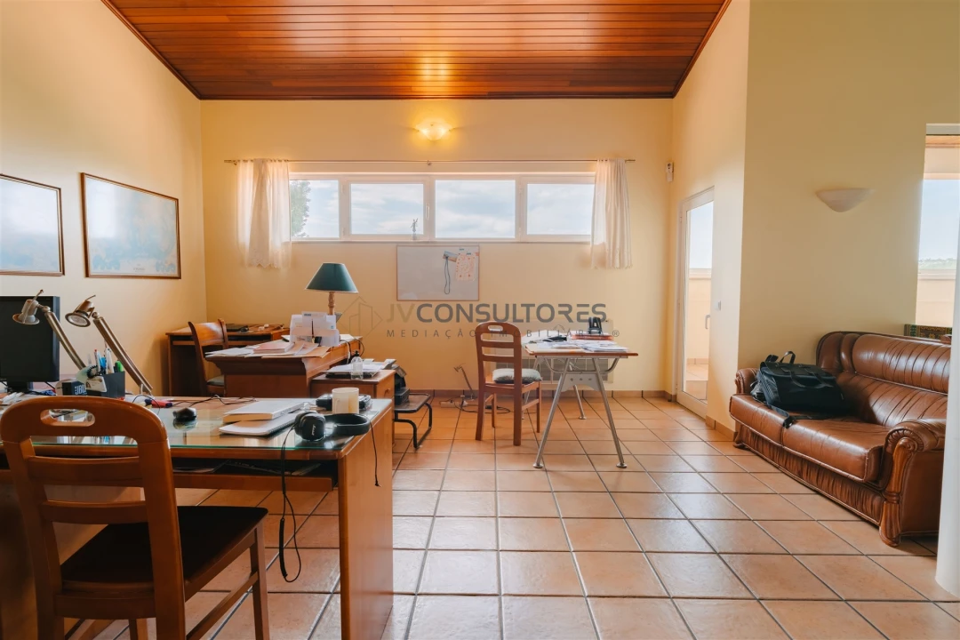 Moradia T3 para Venda em Ossela Foto 7