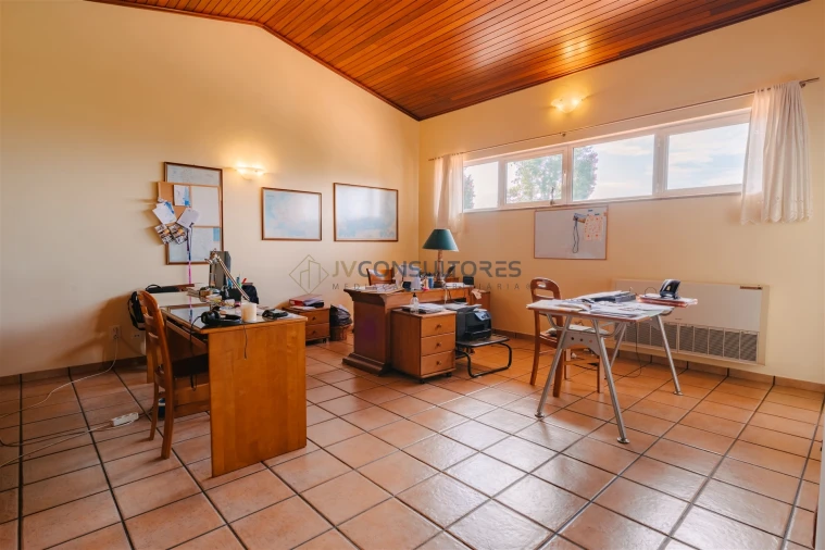 Moradia T3 para Venda em Ossela Foto 6